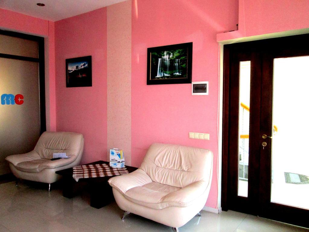 Max Comfort Hotel Kʼutʼaisi Exterior foto